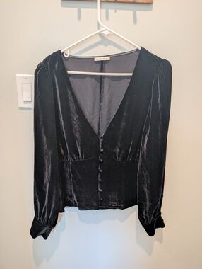 NWOT Reformation Seraphine Top Black Velvet Button-Front Silk V-Neck Size 14